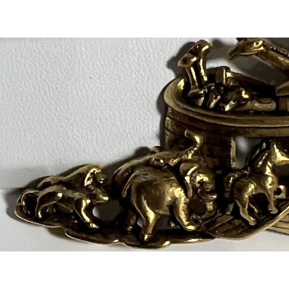 Key Chain Primavera AJC Penny Noah's Ark and Animals Gold Tone Heavy Vintage - Picture 2 of 7